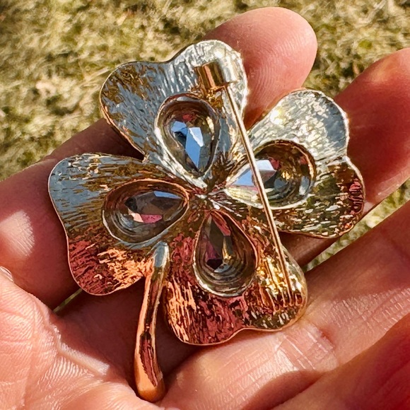 Four leaf clover brooch Large Multi-green Shamrock Good Luck Pin - Picture 7 of 8